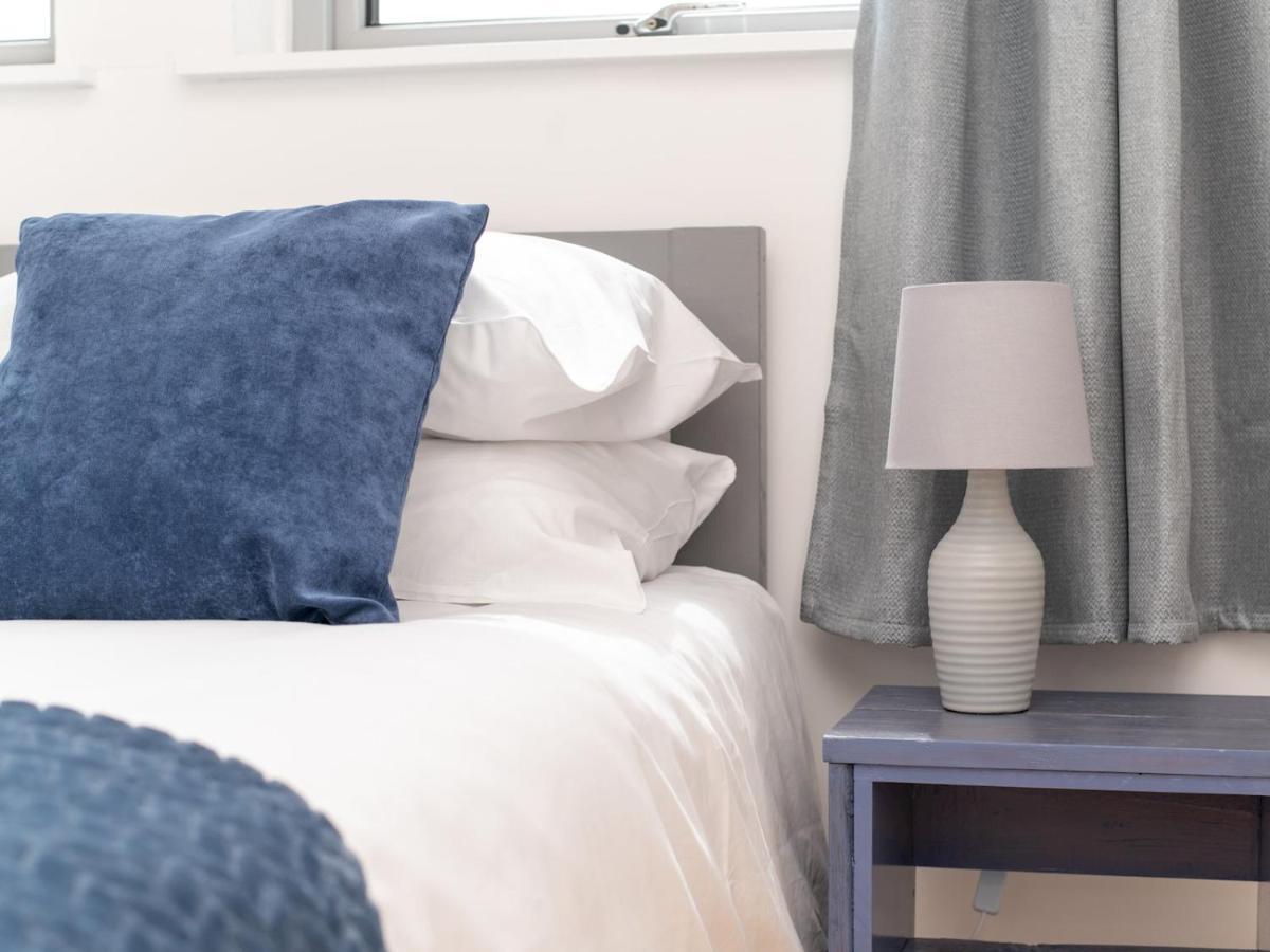Pass The Keys Bright Modern One Bed Apartment - Bath City Centre 외부 사진